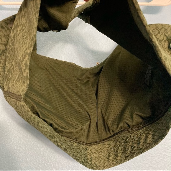 All in Motion CrossStrap SportsBra - Green - XLarge - Picture 6 of 8